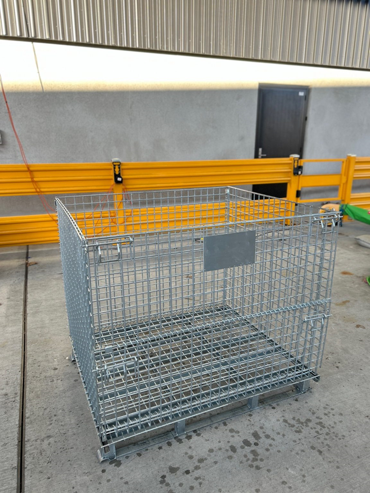 10 x Collapsible & Stackable