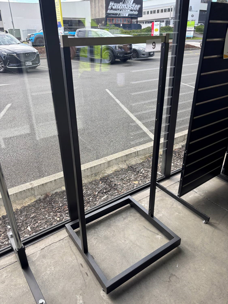 Small Black Clothing Rail - U