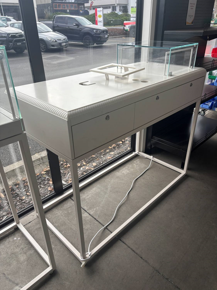 POS Table with Glass Top Disp