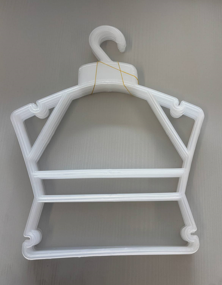 Plastic Child Hanger Bundle o