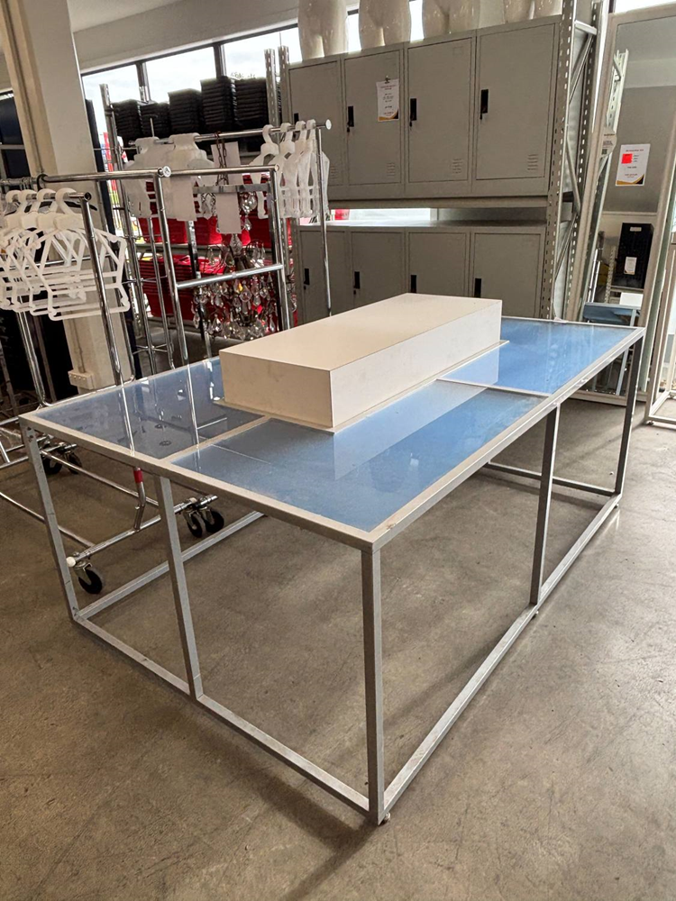 Large Display Table - Used