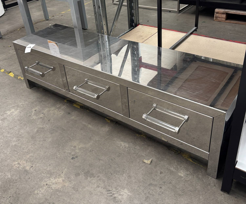 Stainless 3 Drawer Unit - Use