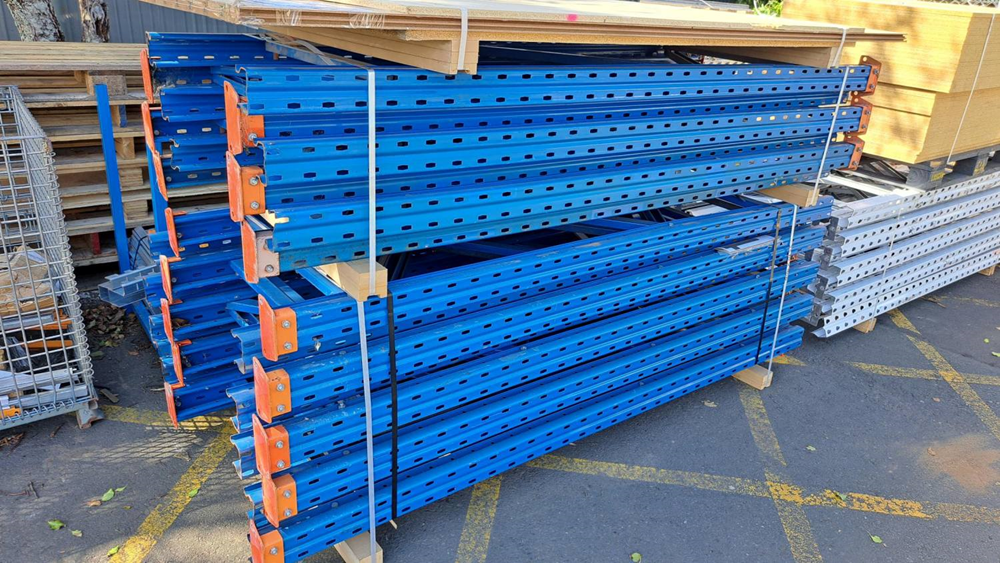 Racking 2370H x 2750W x 900D