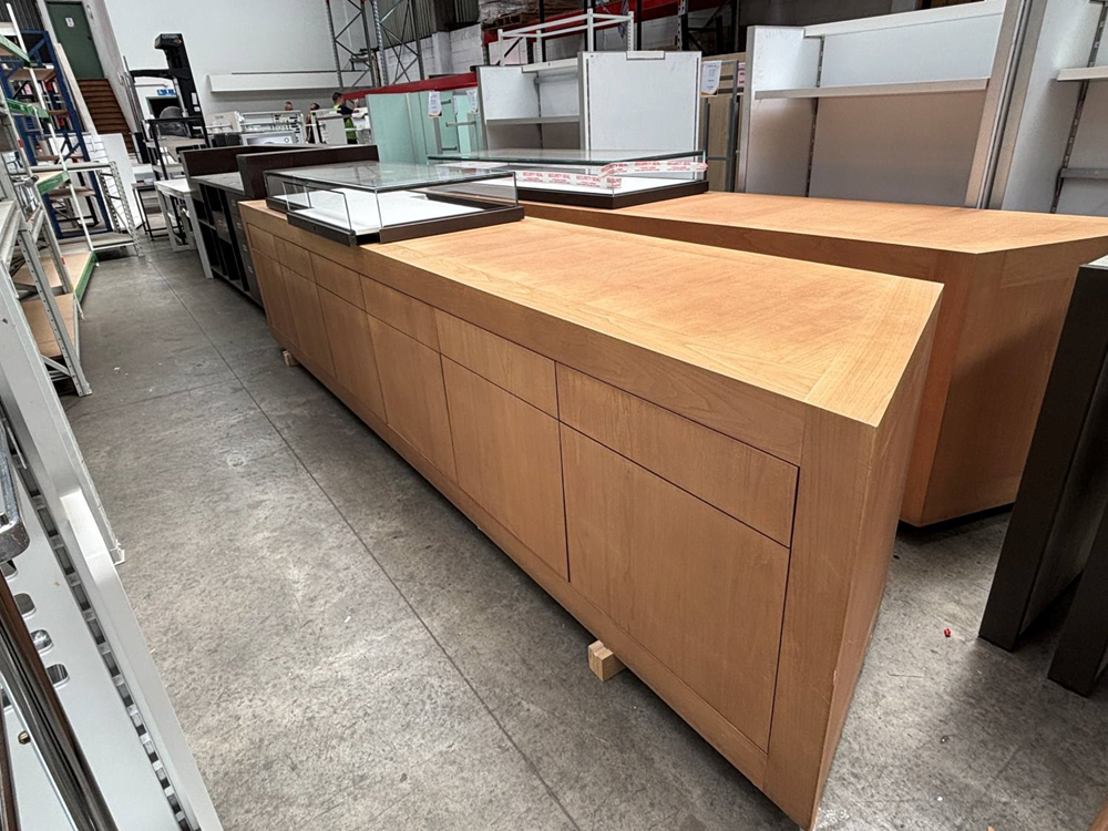  Display Table with Glass Cas