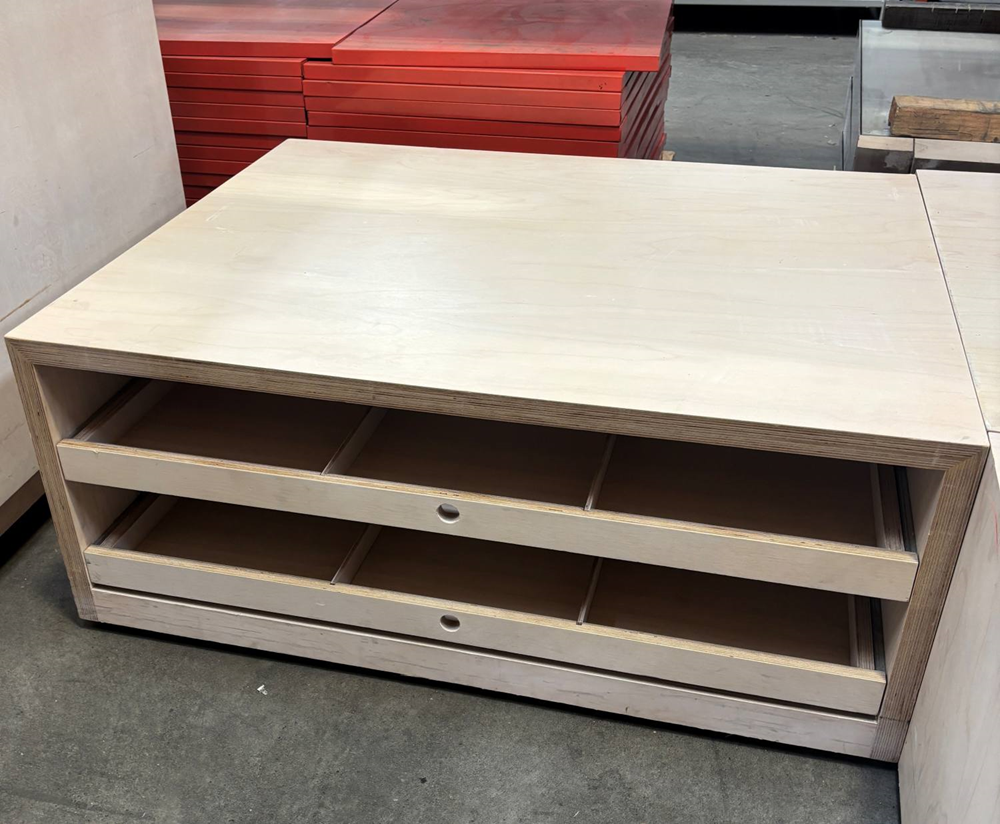 Mobile Display Table with Dra