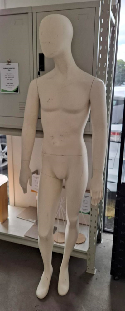 Male Mannequin No Stand - Use