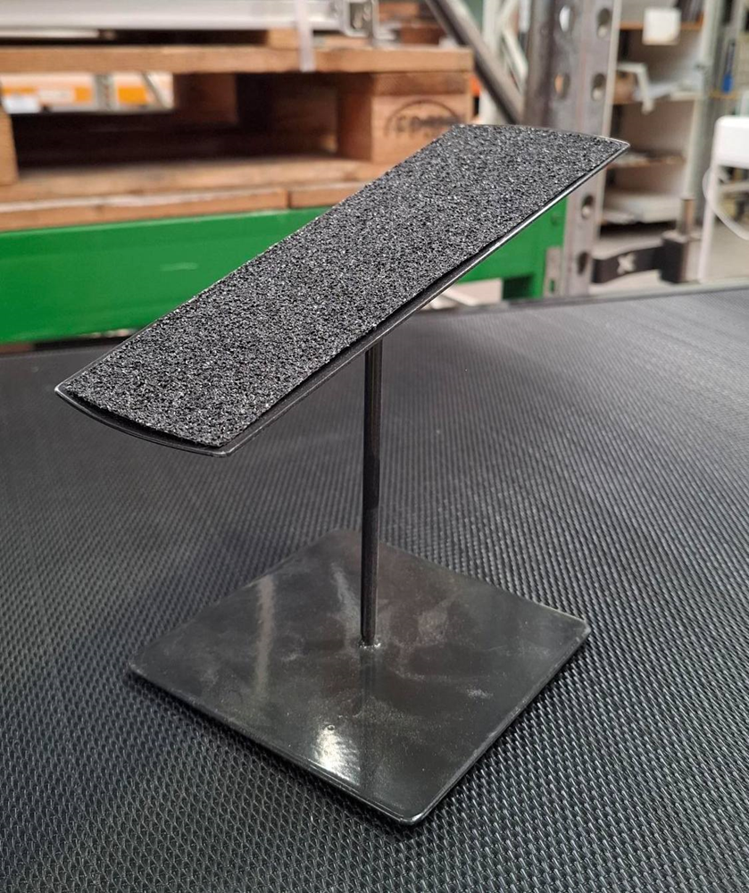 Retail Shoe Display Stand - U