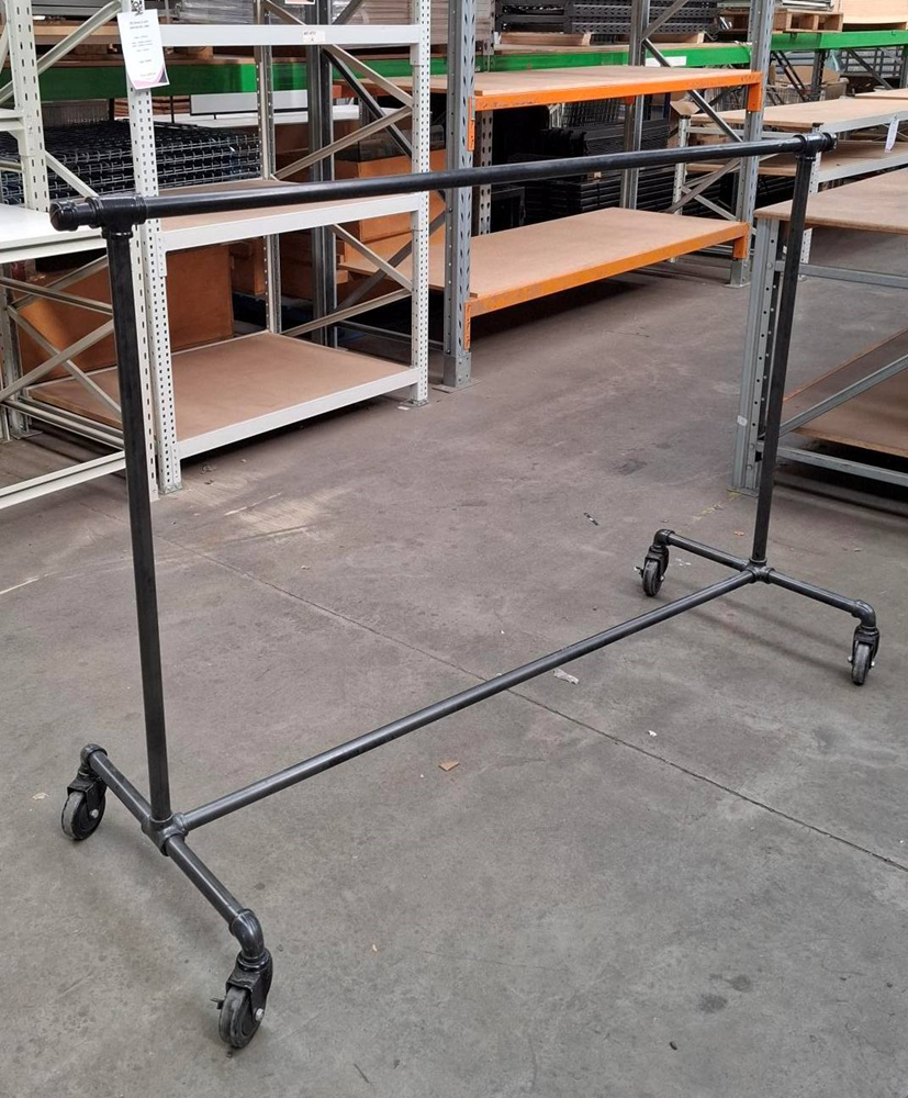 Black Metal Clothing Rail - U