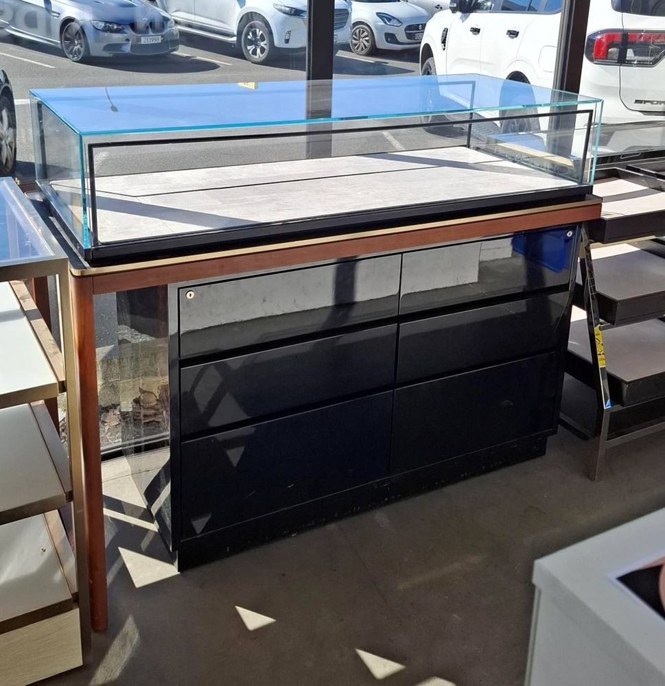 Glass Countertop Display Unit