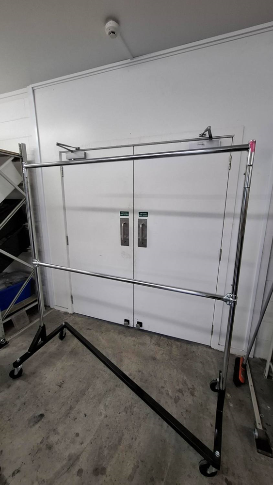 Chrome Double Z Rail on casto