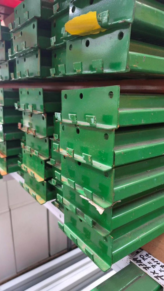 Capital Slimline Beam 2.4W -