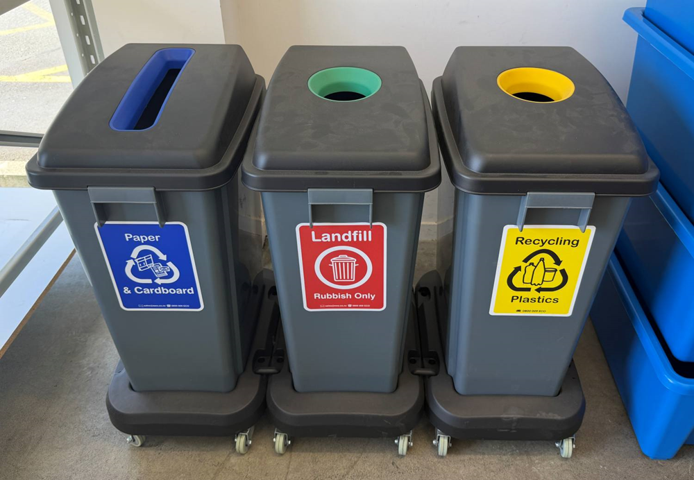 Set of 3 Bins on Castors New